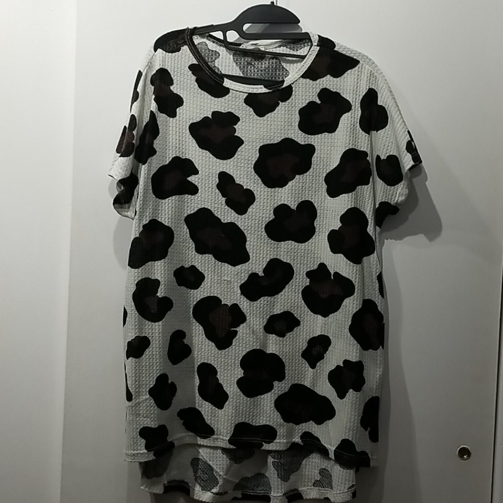 Viamor boutique brand large leopard print SS tunic
